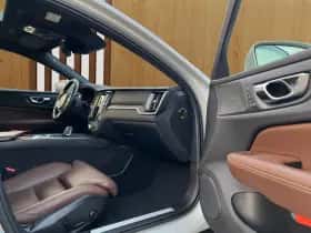 Volvo V60 (2021) thumbnail 17