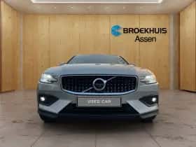 Volvo V60 (2021) thumbnail 5
