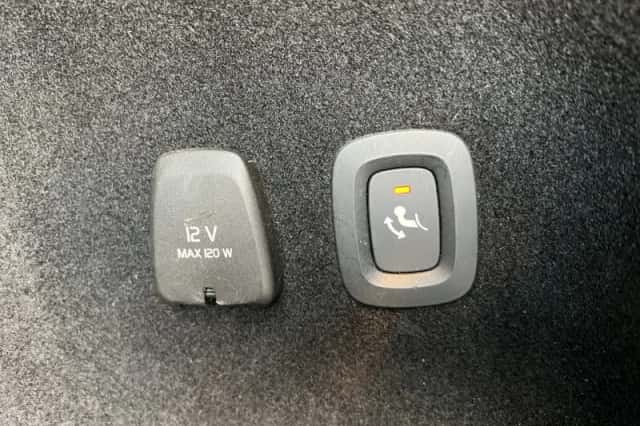 Volvo V60 (2021) thumbnail 6