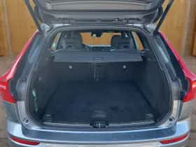 Volvo XC60 (2019) thumbnail 16