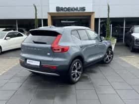 Volvo XC40 (2022) thumbnail 2