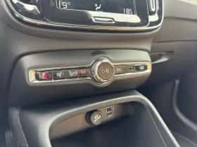 Volvo XC40 (2022) thumbnail 16
