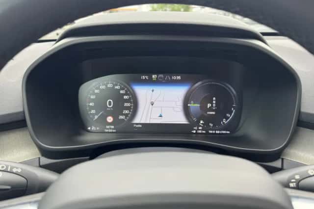 Volvo XC40 (2022) thumbnail 4