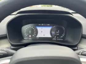 Volvo XC40 (2022) thumbnail 4