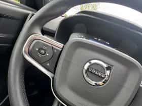Volvo XC40 (2022) thumbnail 10