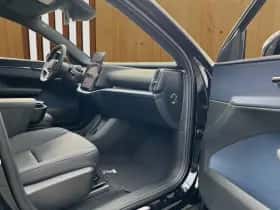 Volvo EX30 (2025) thumbnail 23