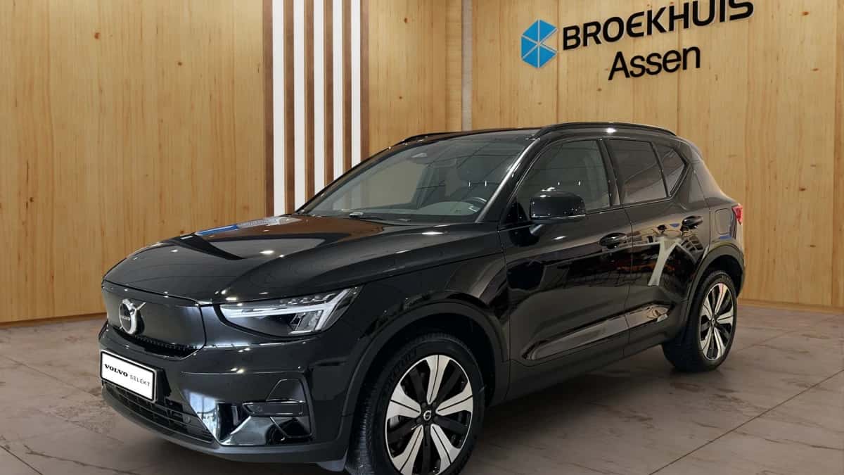 Volvo XC40 (2022) — foto 1