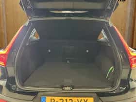 Volvo XC40 (2022) thumbnail 17
