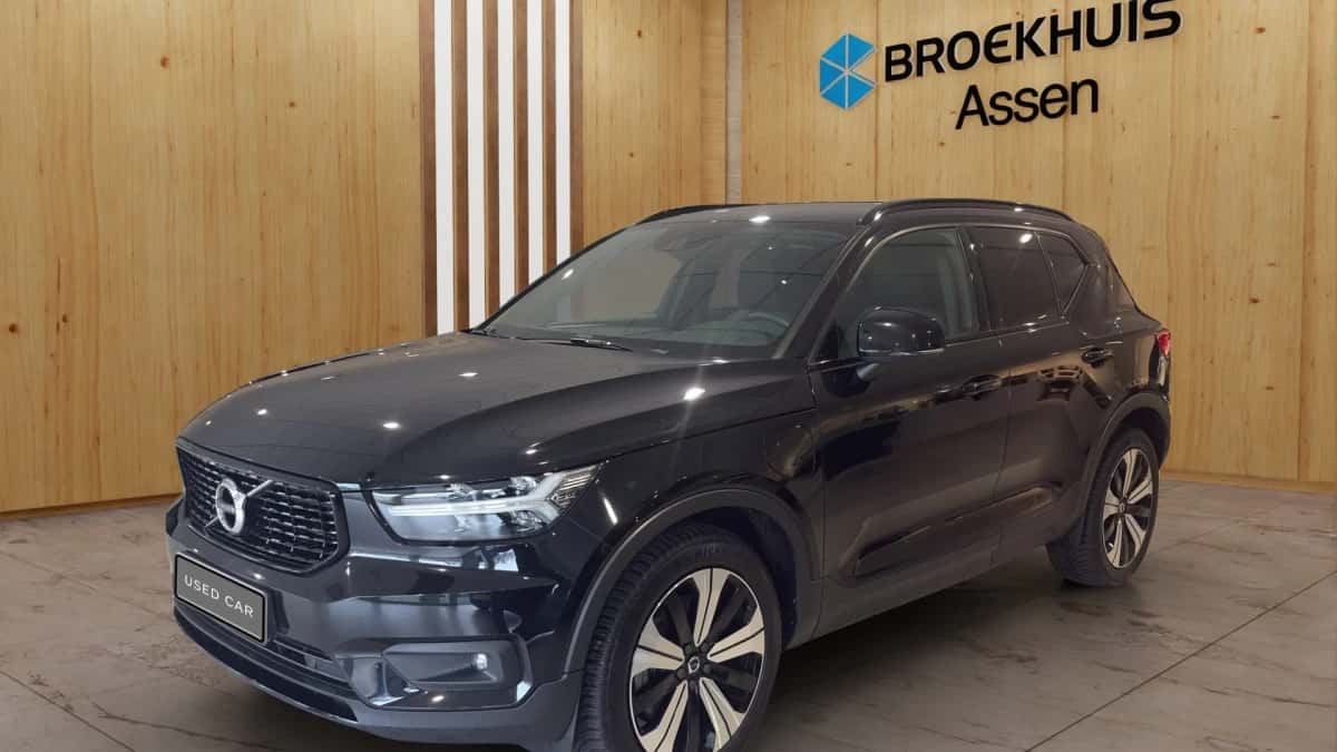Volvo XC40 (2020) — foto 1