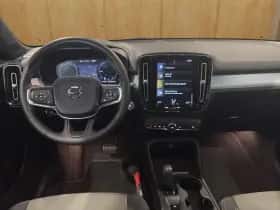 Volvo XC40 (2020) thumbnail 4