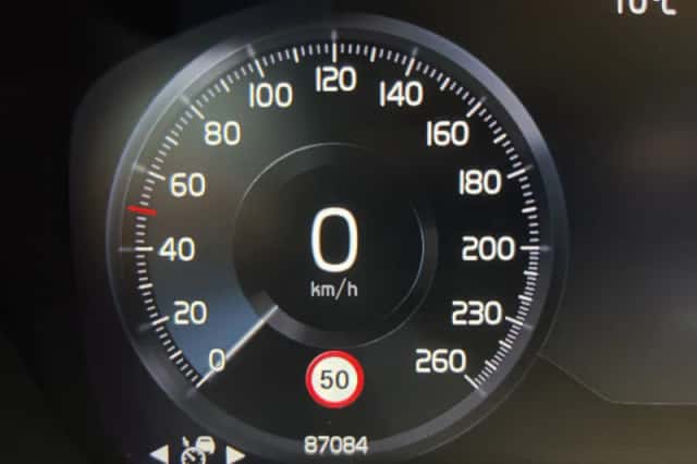 Volvo XC40 (2020) thumbnail 5