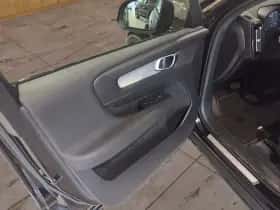 Volvo XC40 (2020) thumbnail 8