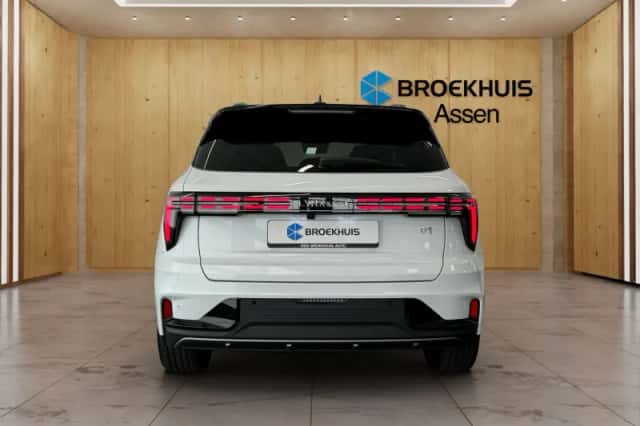 Lynk & Co 01 (2026) thumbnail 5