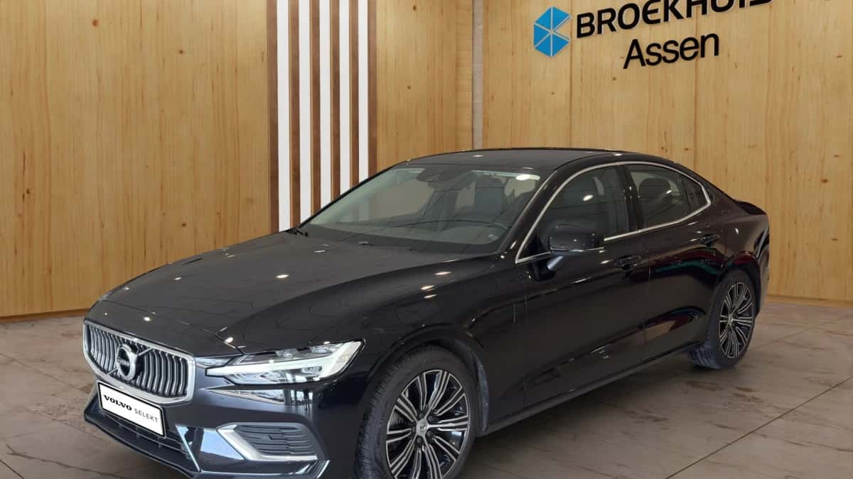 Volvo S60 (2022) — foto 1