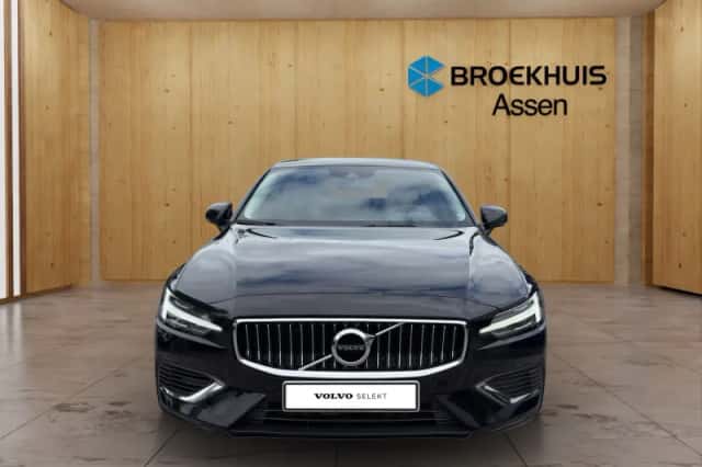 Volvo S60 (2022) thumbnail 2