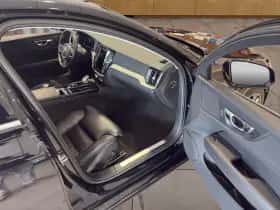 Volvo S60 (2022) thumbnail 15