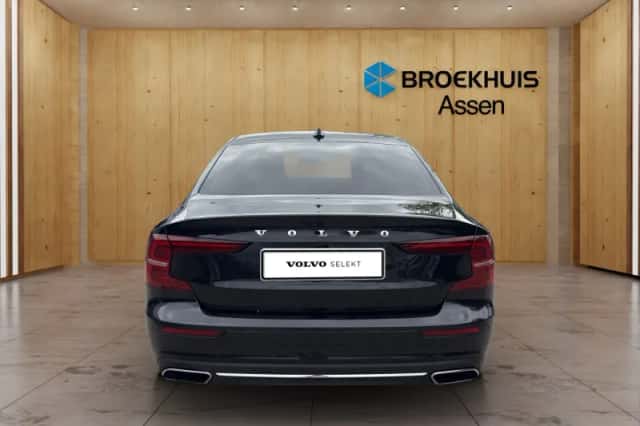 Volvo S60 (2022) thumbnail 5