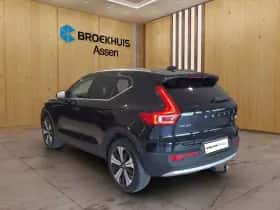 Volvo XC40 (2023) thumbnail 3