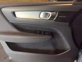 Volvo XC40 (2022) thumbnail 16
