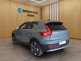 Volvo XC40 (2022) thumbnail 3