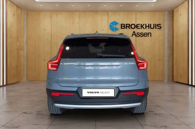 Volvo XC40 (2022) thumbnail 4