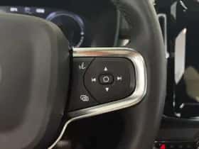 Volvo XC40 (2022) thumbnail 11