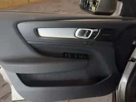 Volvo XC40 (2022) thumbnail 16