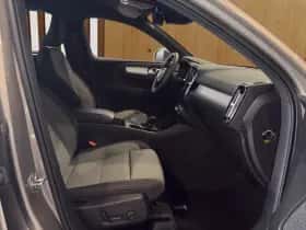 Volvo XC40 (2022) thumbnail 17