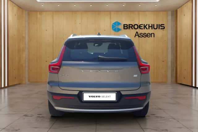 Volvo XC40 (2022) thumbnail 4