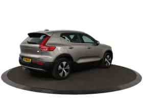 Volvo XC40 (2022) thumbnail 2