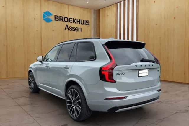Volvo XC90 (2026) thumbnail 3