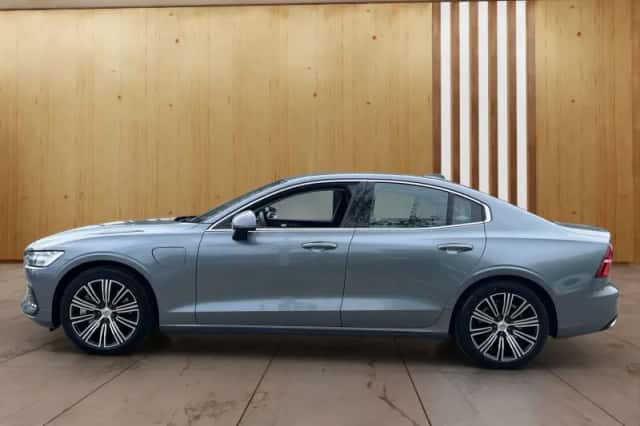 Volvo S60 (2021) thumbnail 2