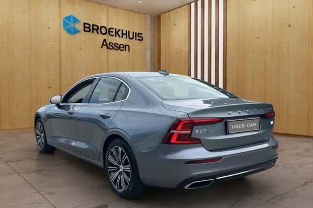 Volvo S60 (2021) thumbnail 3
