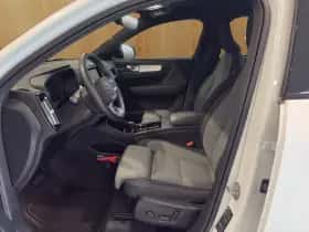 Volvo XC40 (2024) thumbnail 7