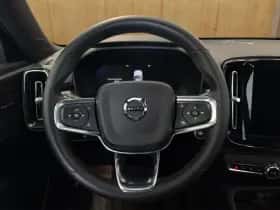 Volvo XC40 (2024) thumbnail 9