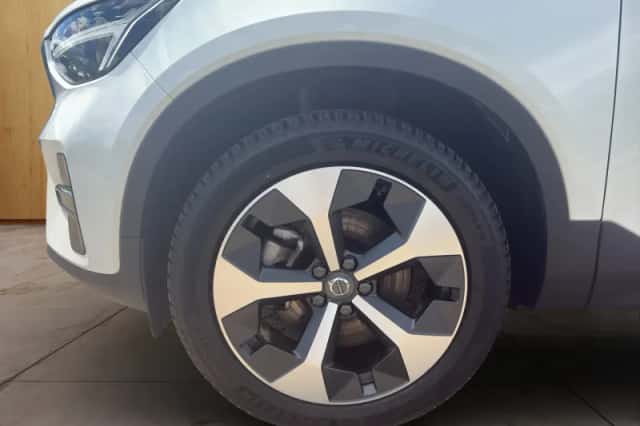 Volvo XC40 (2025) thumbnail 6