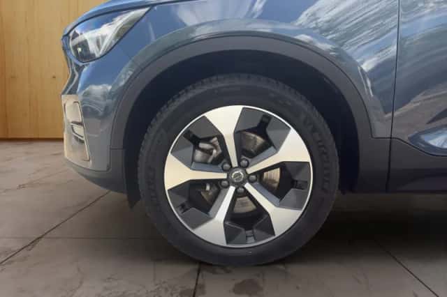 Volvo XC40 (2025) thumbnail 6