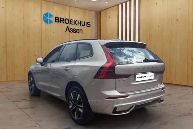 Volvo XC60 (2025) thumbnail 3