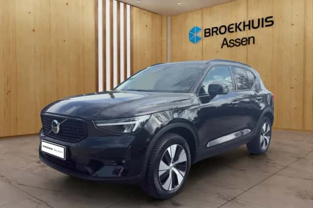 Volvo XC40 (2023) thumbnail 1