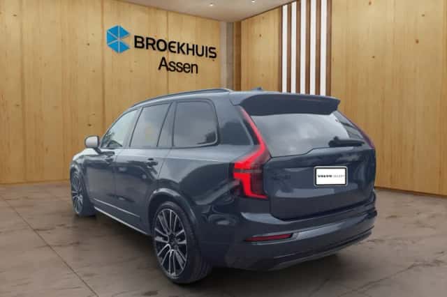Volvo XC90 (2026) thumbnail 3