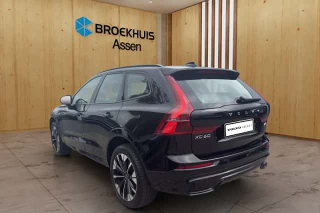 Volvo XC60 (2025) thumbnail 3