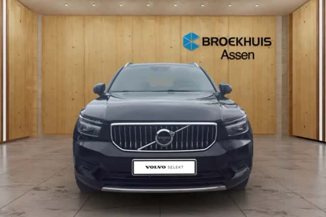 Volvo XC40 (2021) thumbnail 2