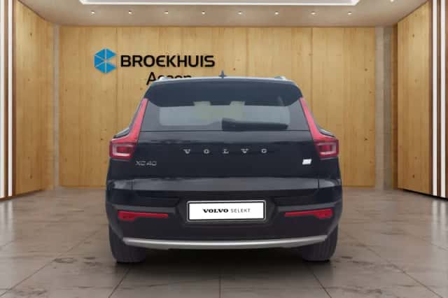 Volvo XC40 (2021) thumbnail 4