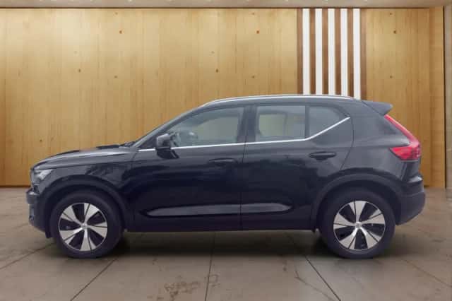 Volvo XC40 (2021) thumbnail 5
