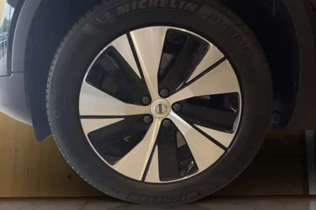 Volvo XC40 (2021) thumbnail 6