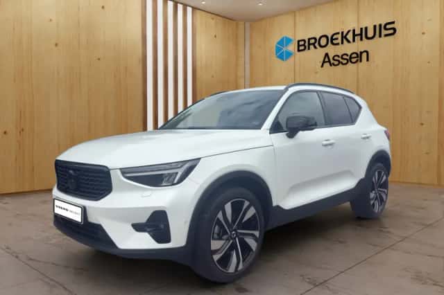 Volvo XC40 (2023) thumbnail 1
