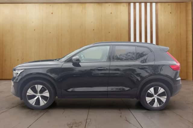 Volvo XC40 (2022) thumbnail 5
