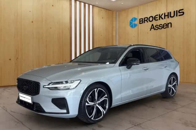 Volvo V60 (2024) thumbnail 1