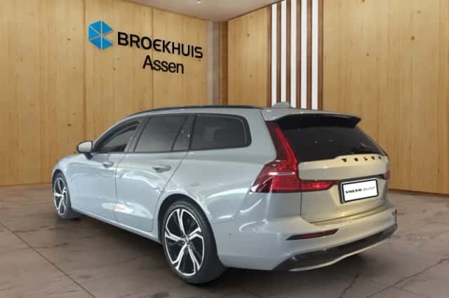 Volvo V60 (2024) thumbnail 3
