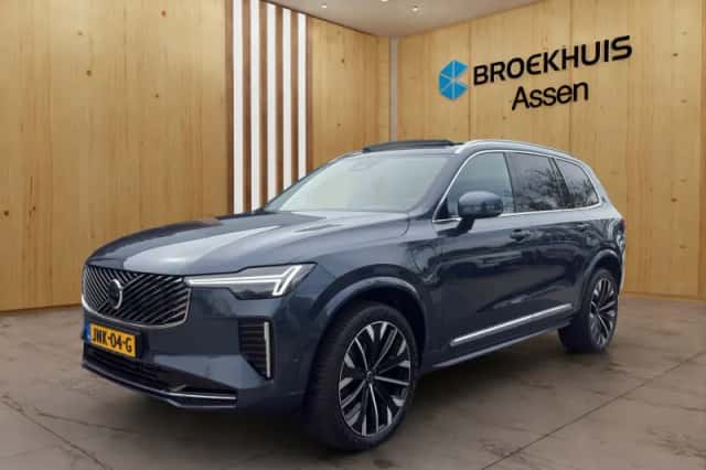 Volvo XC90 (2025) thumbnail 1